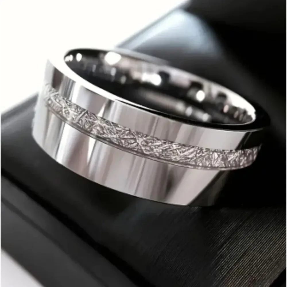 Luxurious Men's Wedding Band